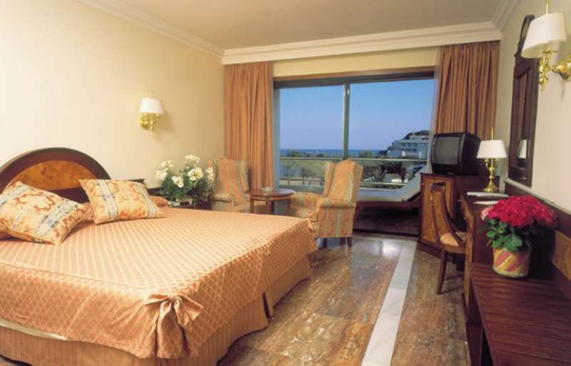 Hotel Serrano Palace Cala Ratjada  Oda fotoğraf